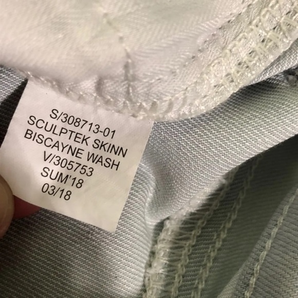 NWT Athleta Sculptek Skinny Glacier Crop Jeans - Picture 10 of 11